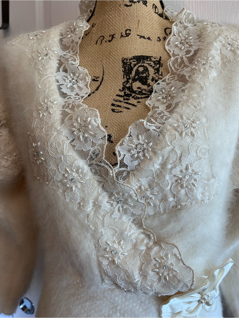 Vintage CLASSIQUES Angora Knit Sweater Pearl Beaded Floral Lace Cream Size S